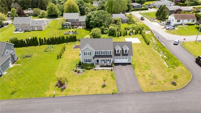 Building Photo - 142 Ferreira Ave
