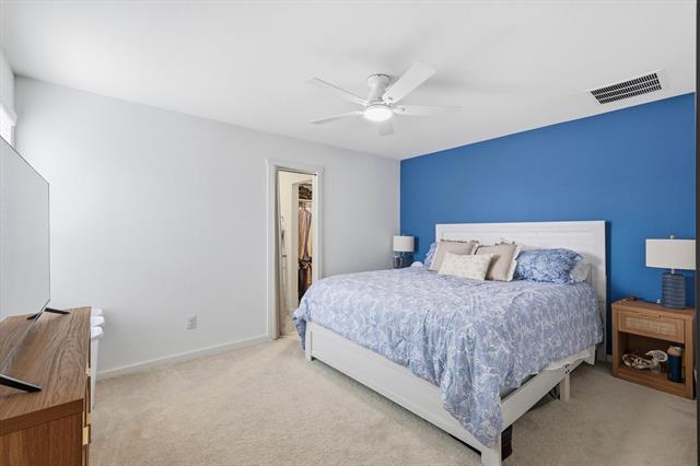 Building Photo - 12160 Thoroughbred Dr