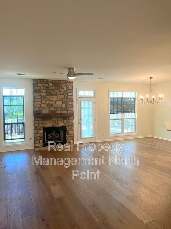 Building Photo - 155 Weatherstone Dr