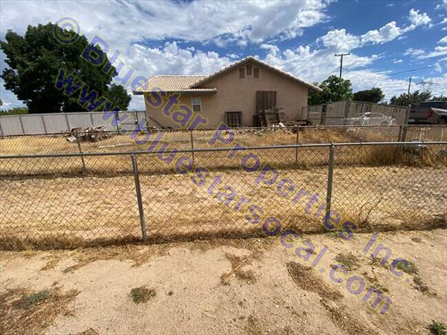 Building Photo - 7653 Victor Ave