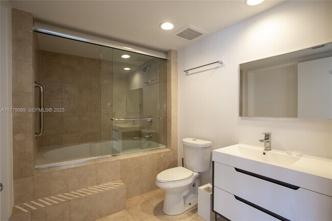 Building Photo - 1830 S Ocean Dr