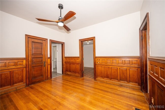 Building Photo - 933 Tifft St