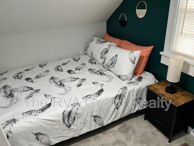 Building Photo - 2517 Haden Ave