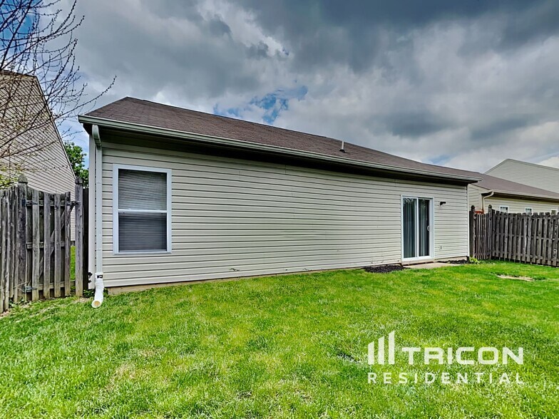Building Photo - 3722 Laurel Cherry Ln