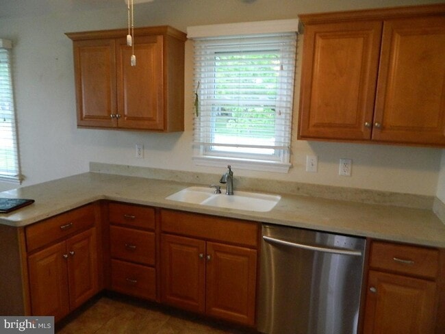 Building Photo - 41665 Tudor Hall Rd