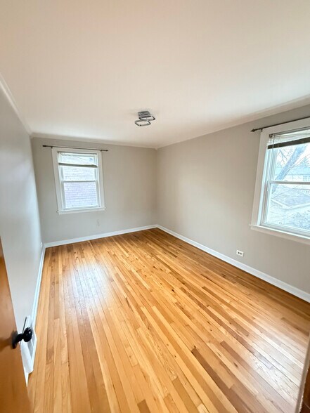 Building Photo - 4144 Park Ave