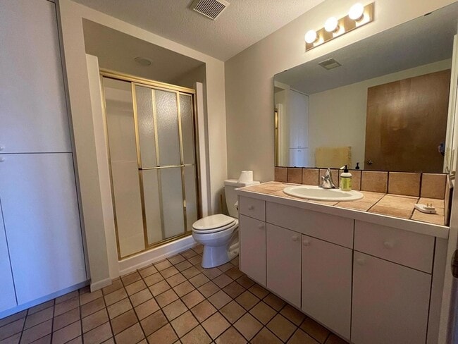 Building Photo - 44 Peninsula Rd