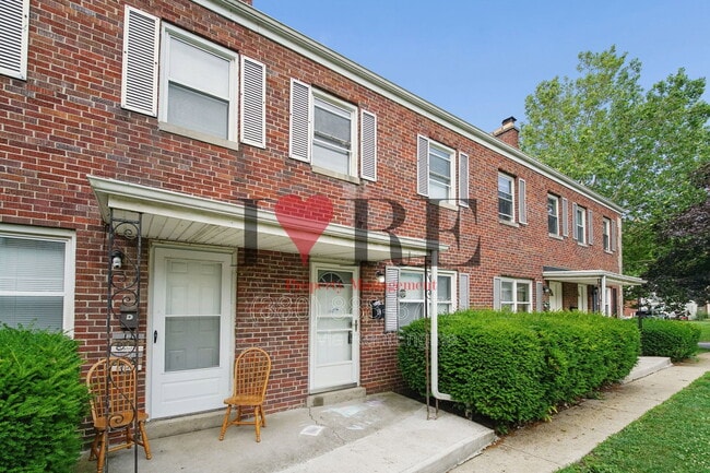 Building Photo - 338 S Chase Ave