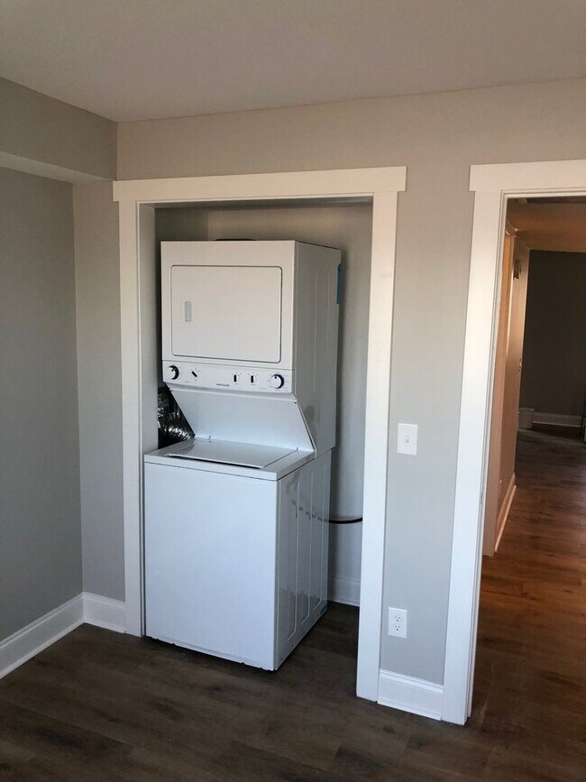Building Photo - 4752 Seahawk Ct