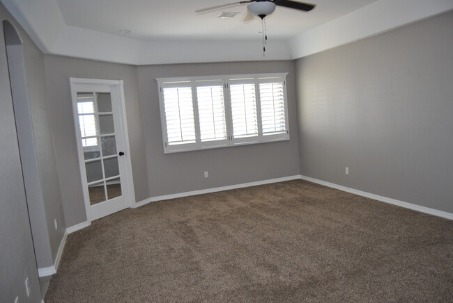 Building Photo - 14508 Ciambriello Ave