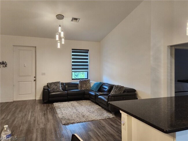 Building Photo - 5028 S Obispo Cir