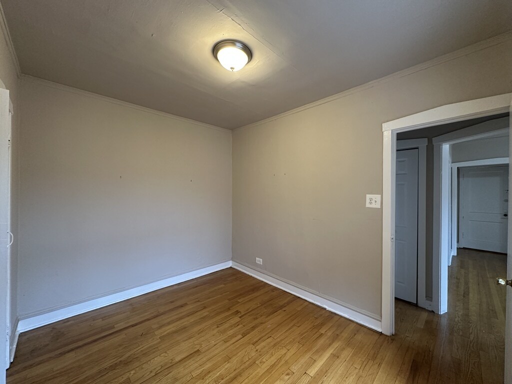 Building Photo - 4031 W Melrose St