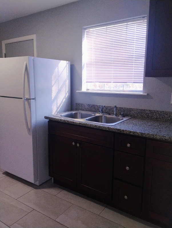 Building Photo - 12240 Jackson Rd