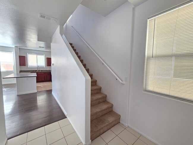 Building Photo - 2 Story 3 Bedroom House Durango and Farm