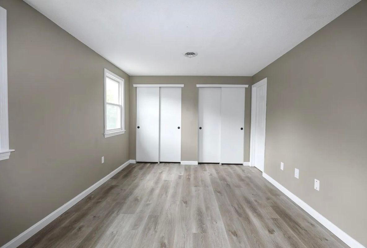 Building Photo - 2 Bluestone Dr