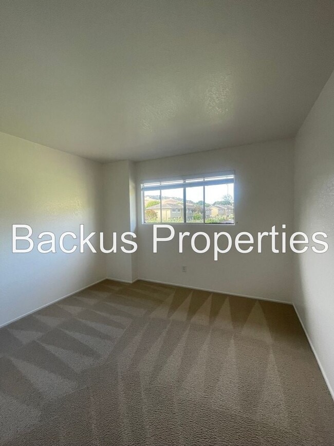 Building Photo - 19120 Creekside Pl