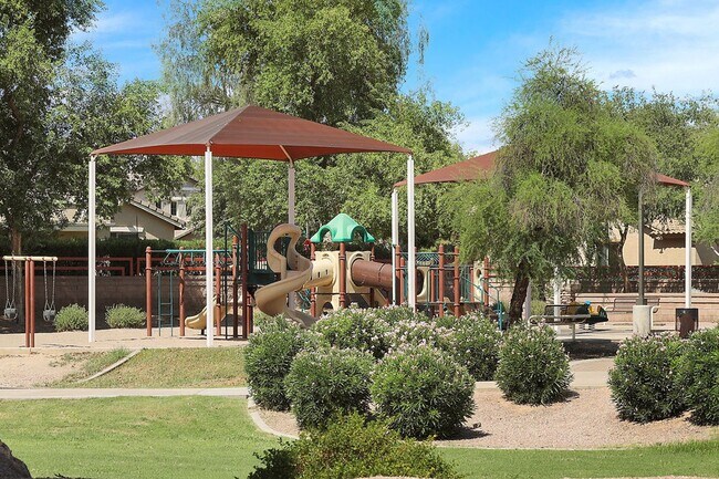 Building Photo - 18631 E Swan Dr