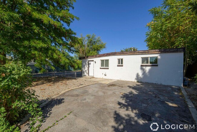 Building Photo - 2769 S 200 E
