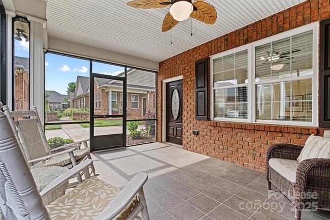 Building Photo - 2369 Stardust Ct