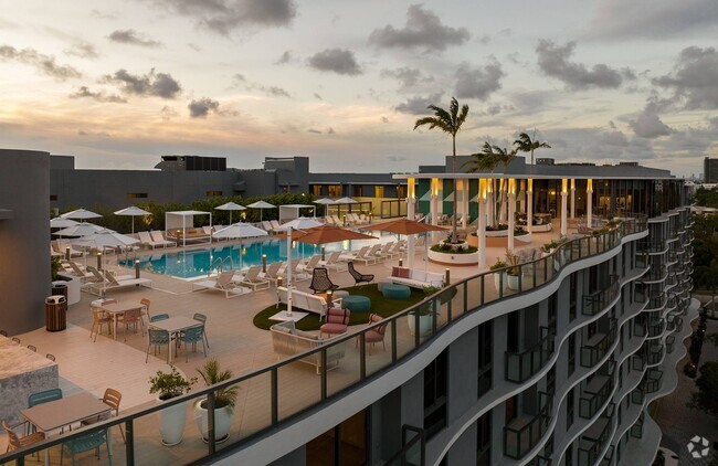 Rooftop Pool Deck - The Boulevard