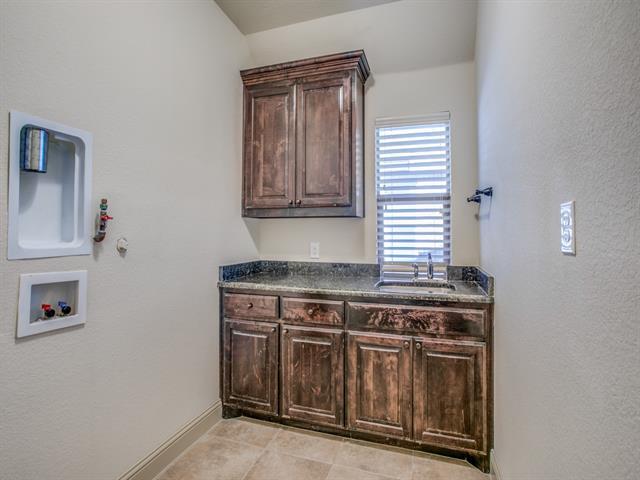 Building Photo - 1213 Crockett St