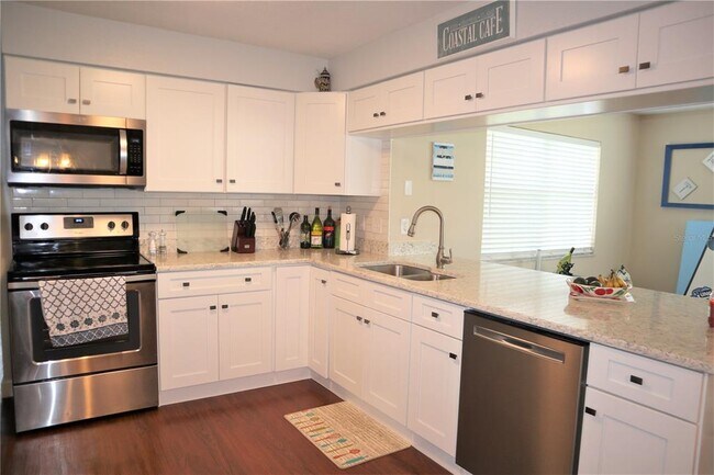 Building Photo - 1468 S Evergreen Ave