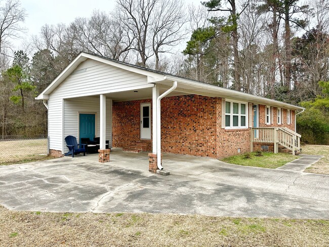 Building Photo - 3751 Richlands Hwy