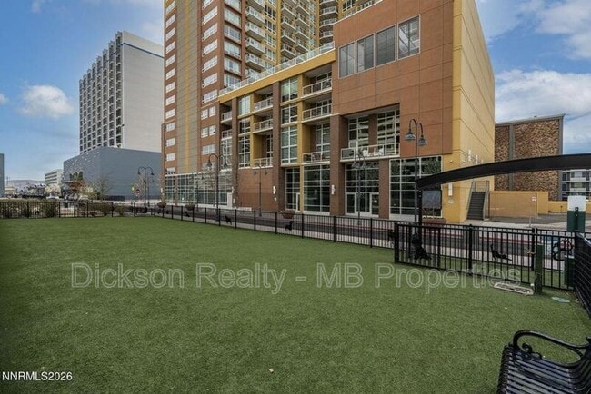 Building Photo - 255 N Sierra St