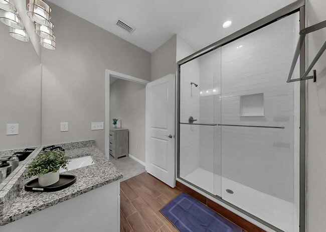 Building Photo - 3114 E 21st Ave