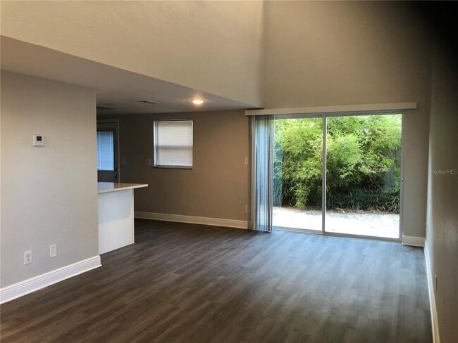 Building Photo - 37 144th Ave