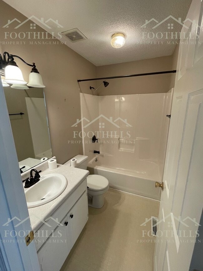 Building Photo - 109 Ashton Ln