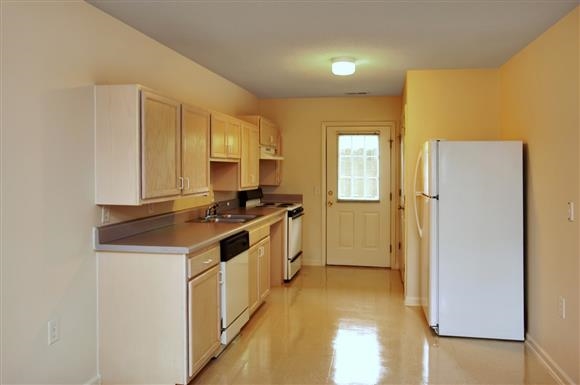 Kitchen - Hampton Village of Youngsville