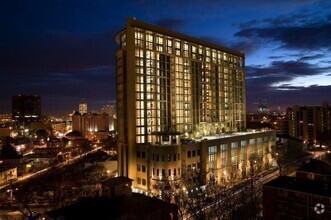 Building Photo - Gorgeous Downtown-Facing One Bedroom in Th...
