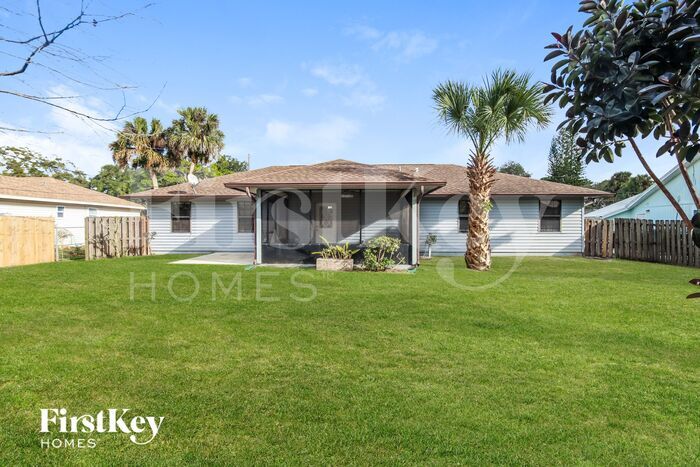 Building Photo - 419 Seahorse Cir SE