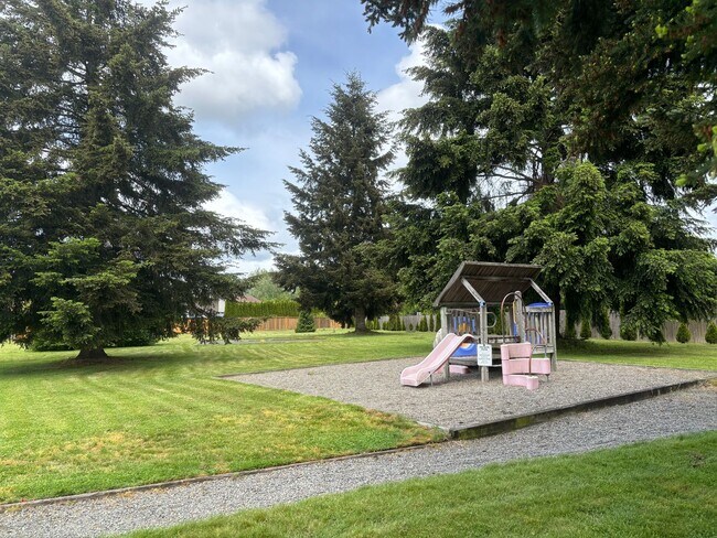 Building Photo - Beautiful 3 Bedroom Lacey House for Rent!