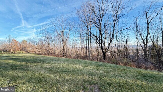 Building Photo - 506 Quincy St