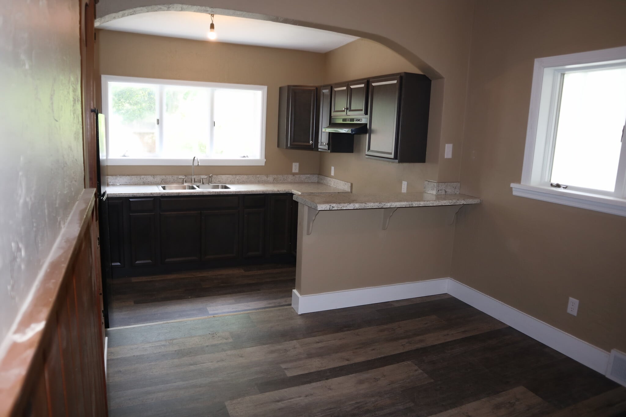 Building Photo - 606 2nd St