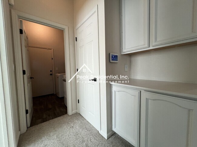 Building Photo - Wonderful 3bd/2ba Elk Grove Home!