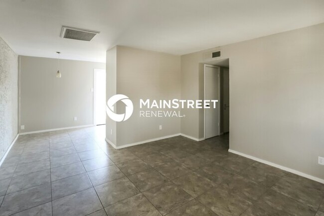 Building Photo - 8209 S 24th Way