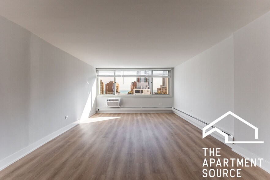 Building Photo - 1337 N Dearborn St