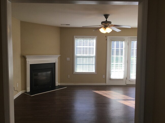 Building Photo - 378 Walden Ridge Ct