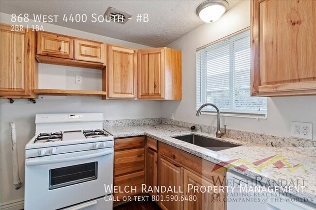 Building Photo - 868 N 4400 W