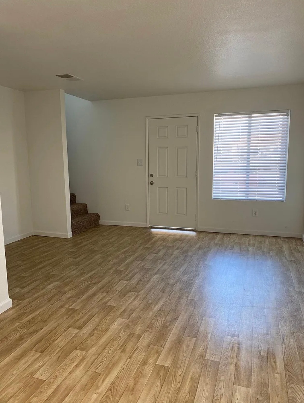 Building Photo - 8005 Latham Ct