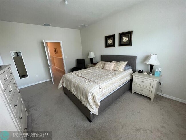 Building Photo - 2127 Appleton Cir S