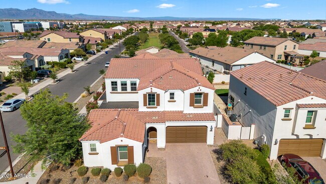 Building Photo - 9418 E Theia Dr