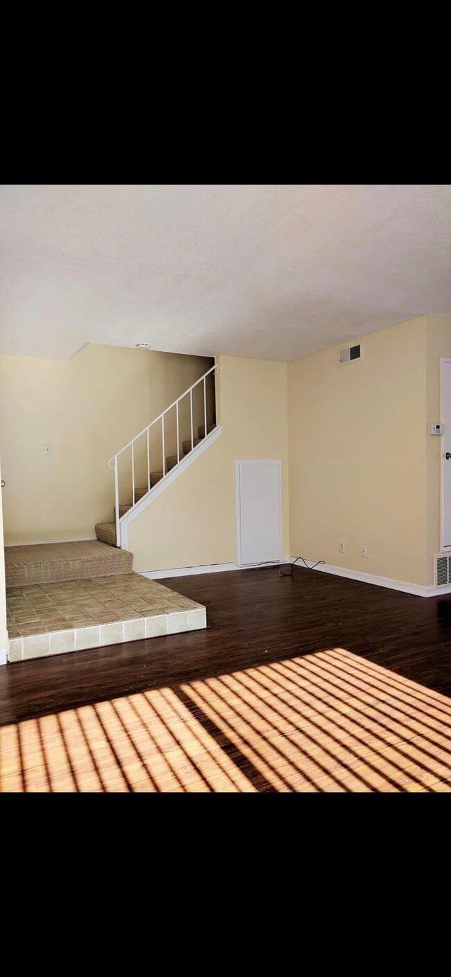 Building Photo - 1241 Cheltenham Ln