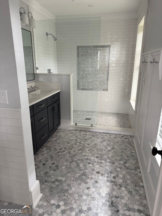 Building Photo - 797 St Charles Ave NE