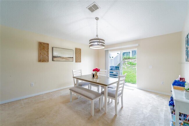 Building Photo - 525 Ridges Dr