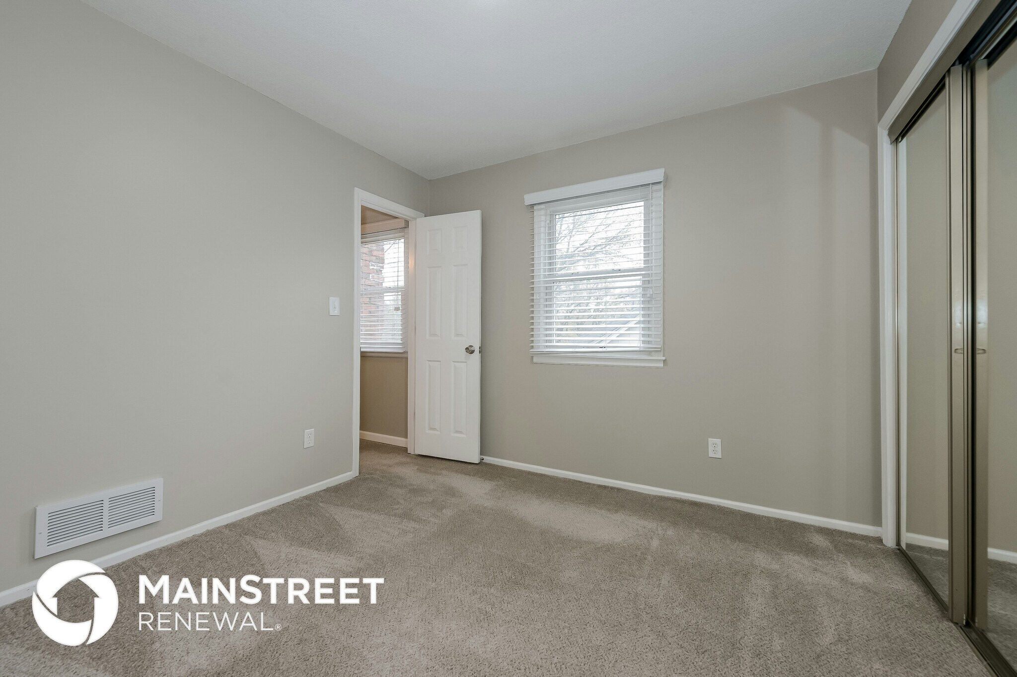 Building Photo - 7910 N Oregon Ave