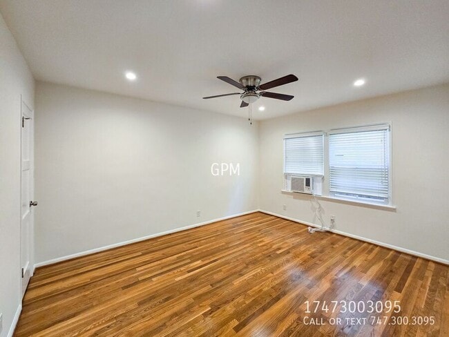 Building Photo - 2004 N Vermont Ave